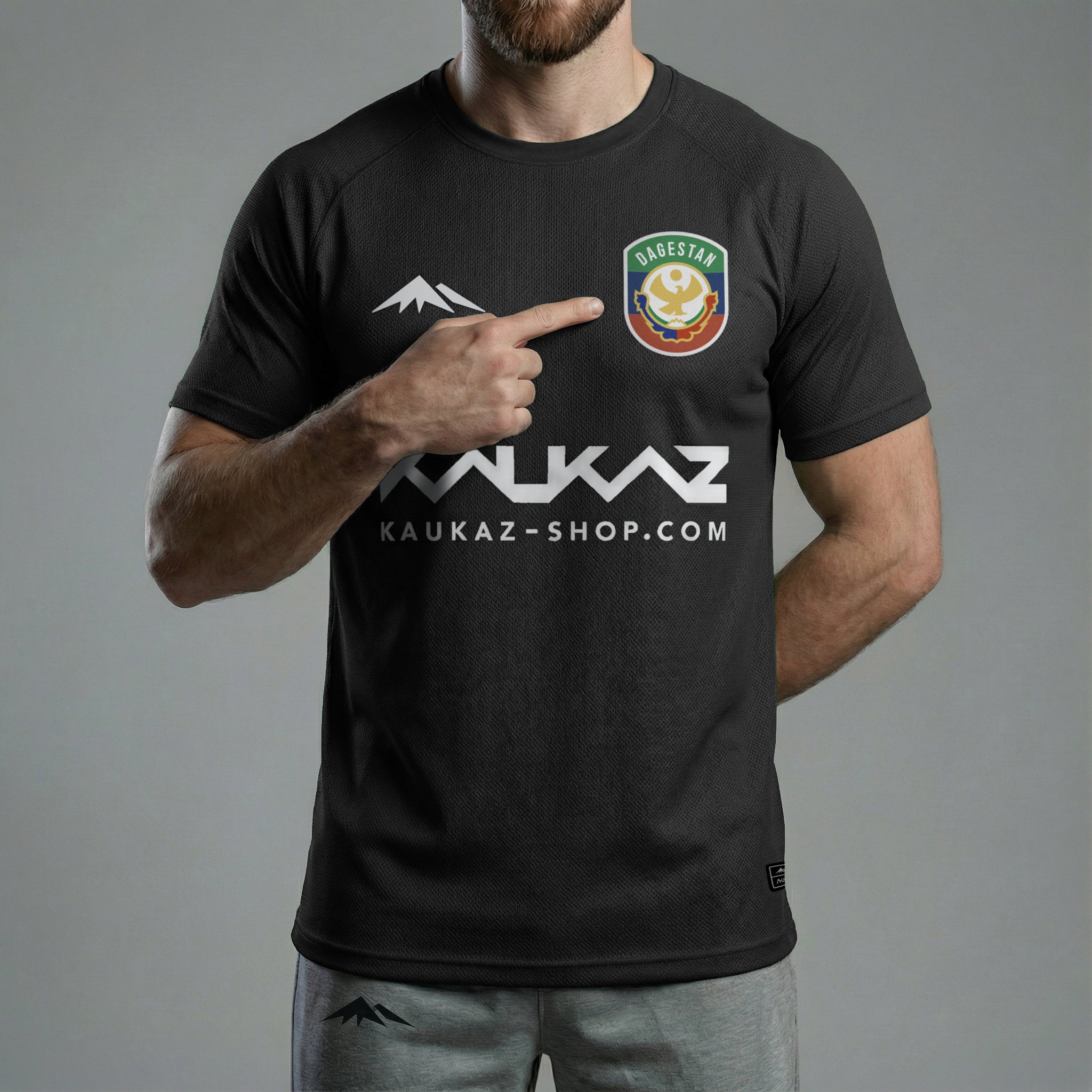 Noir / Black / Schwarz / Черный